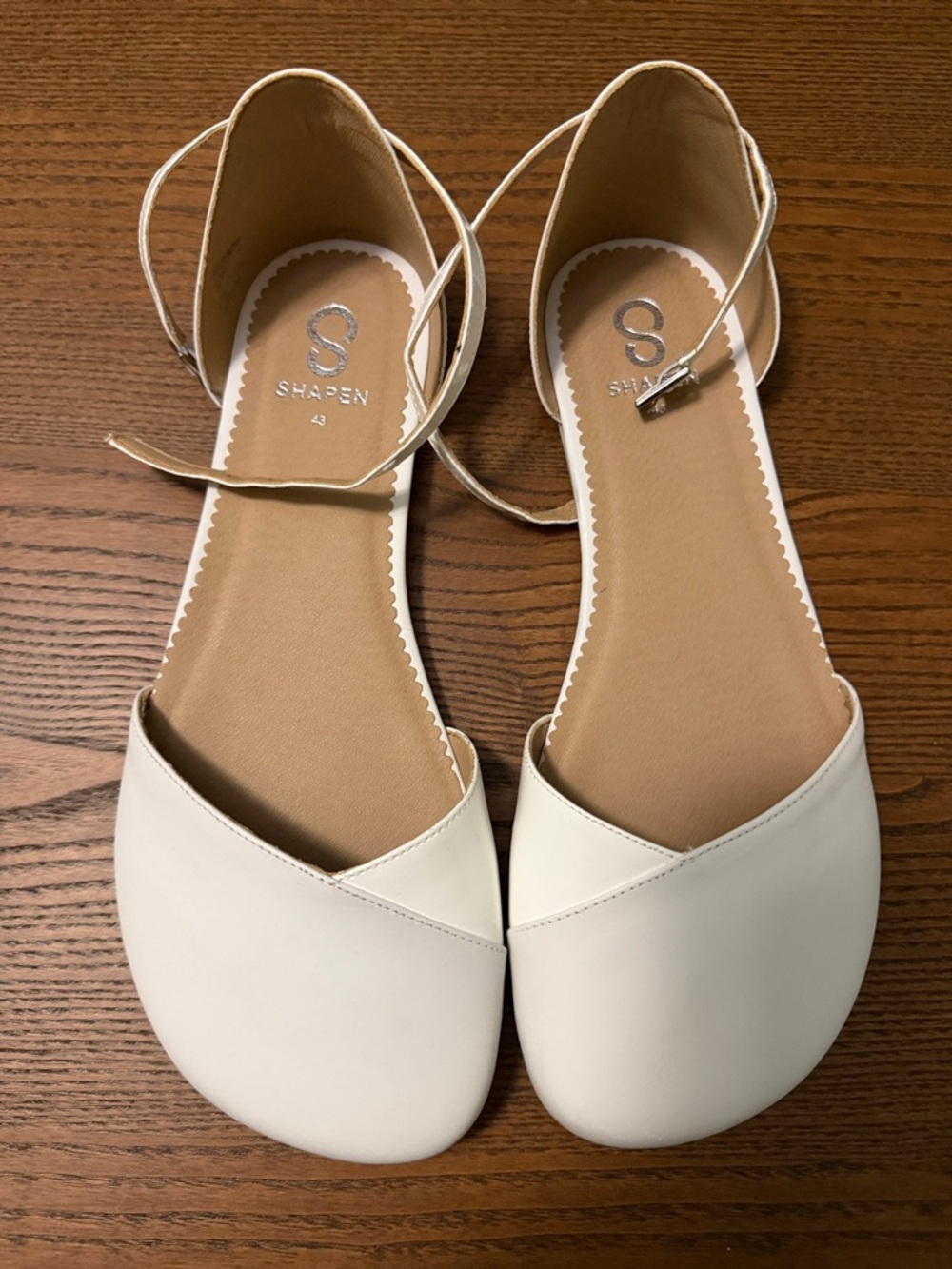 Shapen White Poppy Flats for Women
